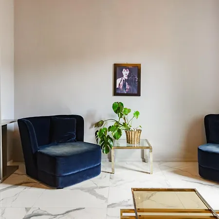 Regina House By Mmega * Florence