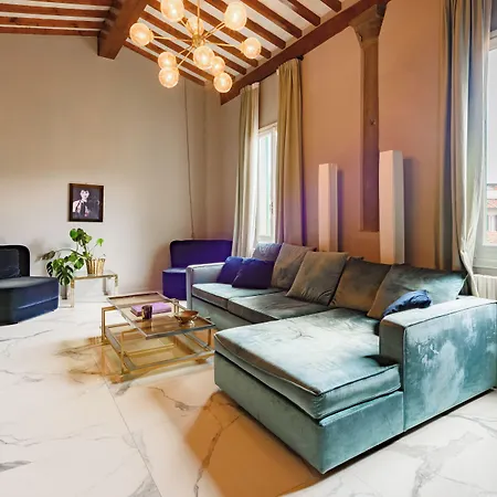 Regina House By Mmega